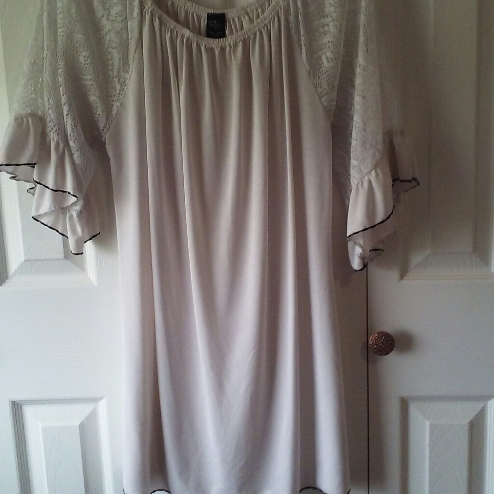 Bundle of 2 Tunics - Picture 3 of 5
